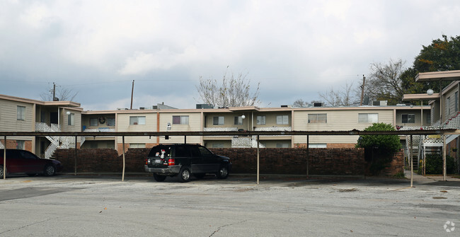 Building Photo - Kentwood Apartments