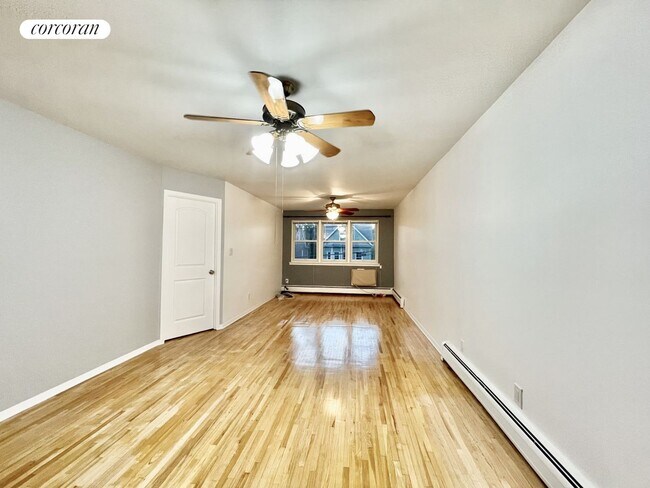 Foto del edificio - 645 E 32nd St