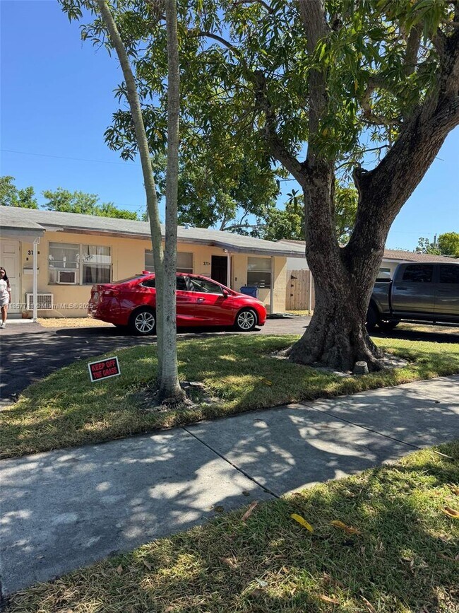 Building Photo - 371 NE 57th Ct