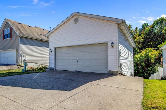 Foto del edificio - 3 br, 2 bath House - 5820 Lake Erie Drive