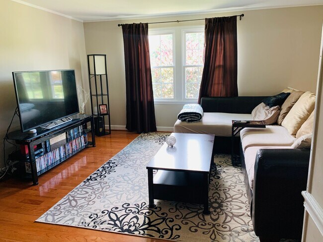 Foto del edificio - 1605 Bayou Ct