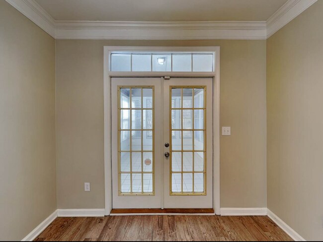 Foto del edificio - 2182 Moorewood Ln S E