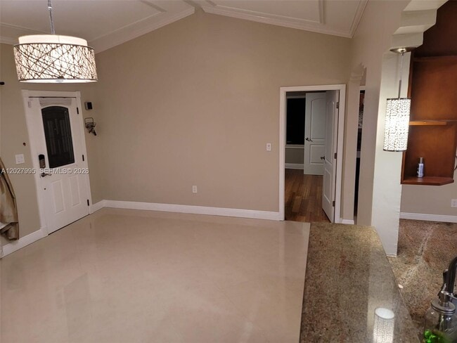Foto del edificio - 1662 SW 19th Ave