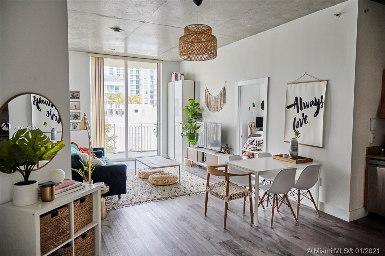 Foto principal - 2275 Biscayne Blvd Blvd