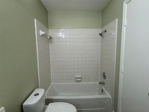 Building Photo - 6500 Harbor Town Dr