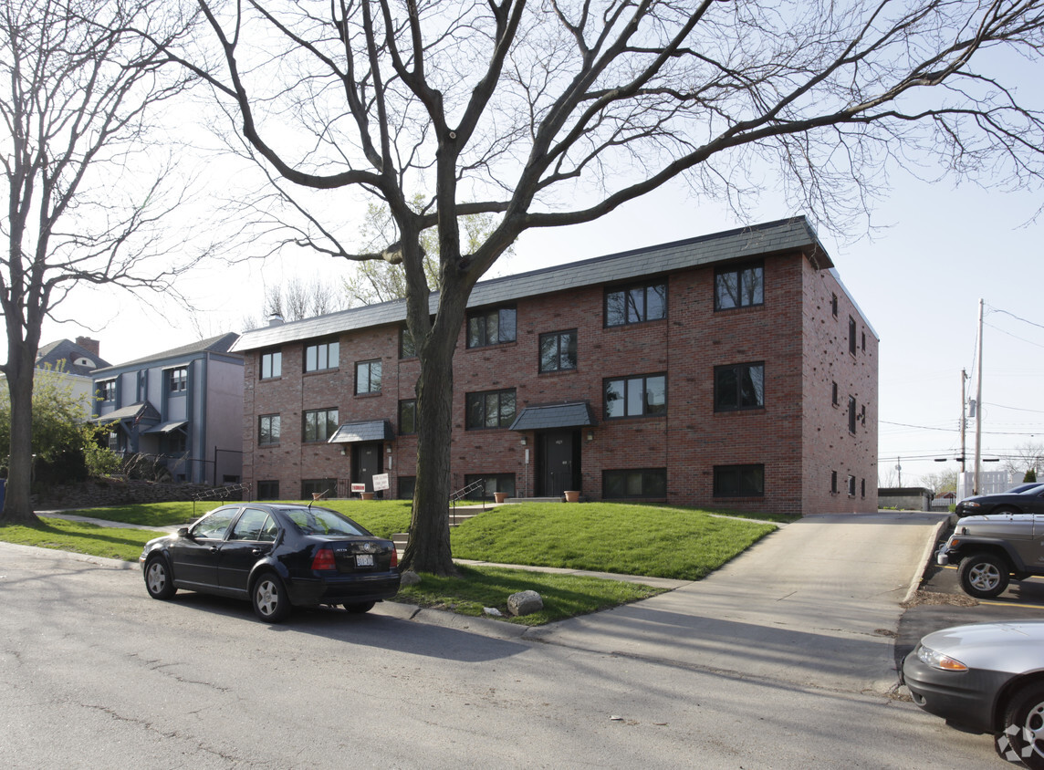 Primary Photo - 4923 Webster St