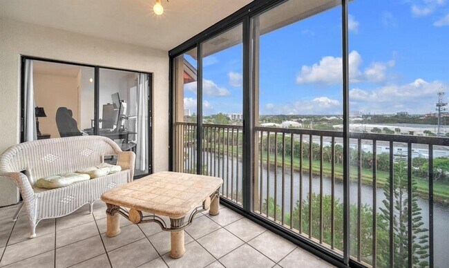 Foto del edificio - 2202 S Cypress Bend Dr