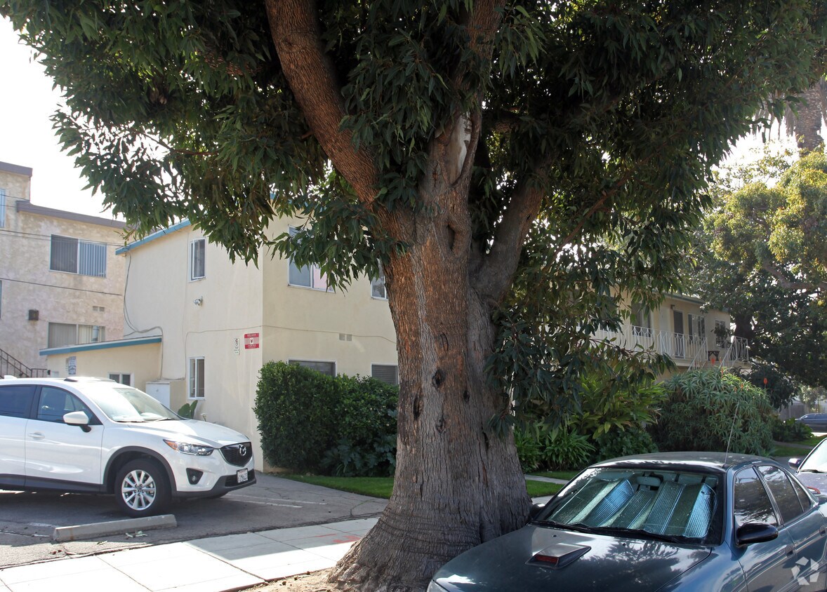 Foto del edificio - 1208 Broadway