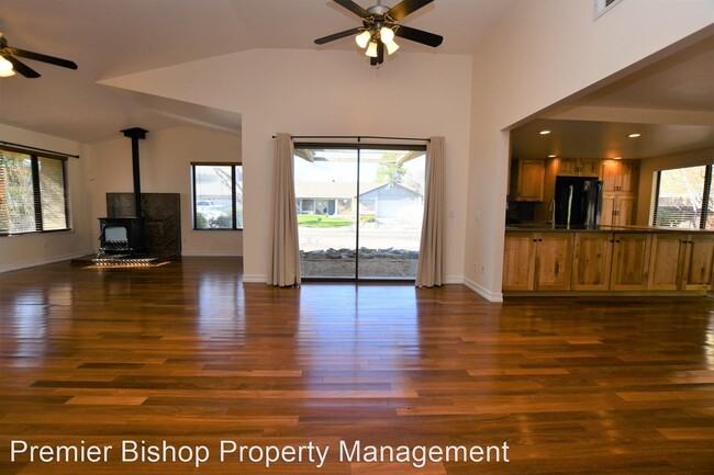 Building Photo - 4 br, 2 bath House - 1548 Bear Creek