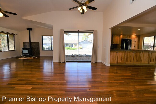 Foto del edificio - 4 br, 2 bath House - 1548 Bear Creek