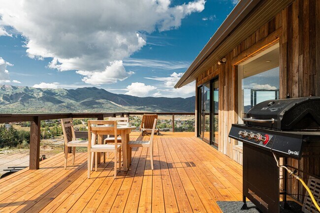 Foto del edificio - 6250 Mountain View Dr