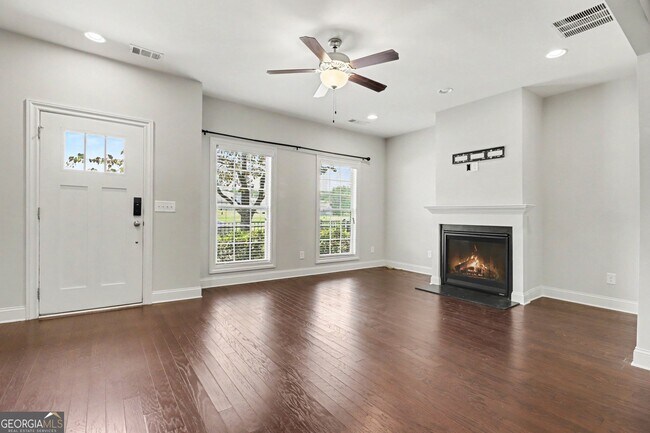 Foto del edificio - 898 Westmoreland Circle Northwest