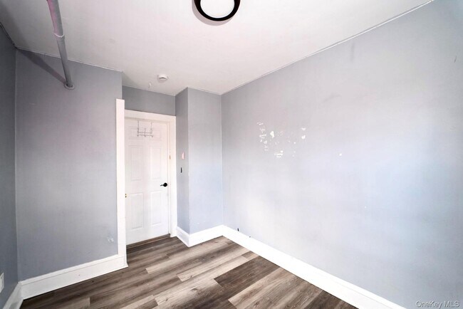 Foto del edificio - 161 Rockaway Ave