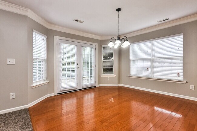 Foto del edificio - 6539 Guard Hill Dr