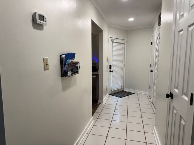 Building Photo - Affordable Living in Historic New Bern, NC!
