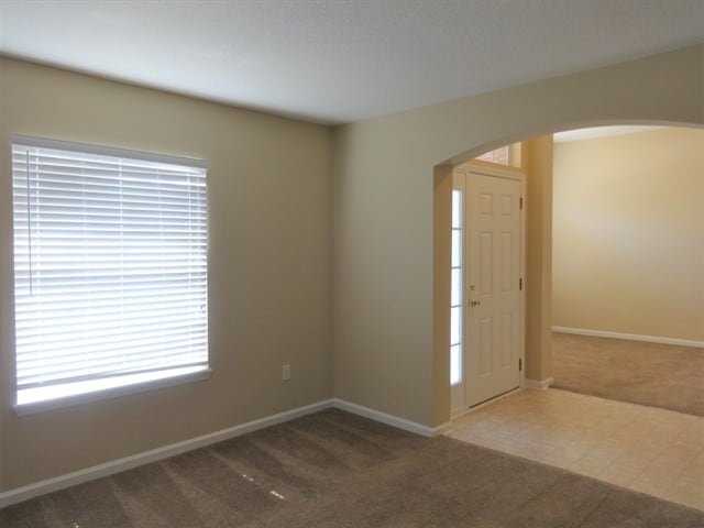 Building Photo - 935 Heritage Lakes Drive