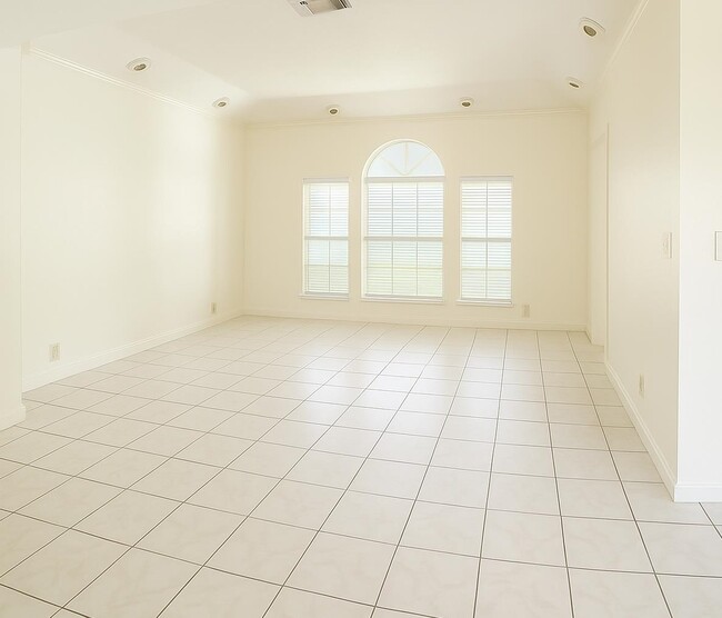 Building Photo - 1132 Quail Hollow Loop