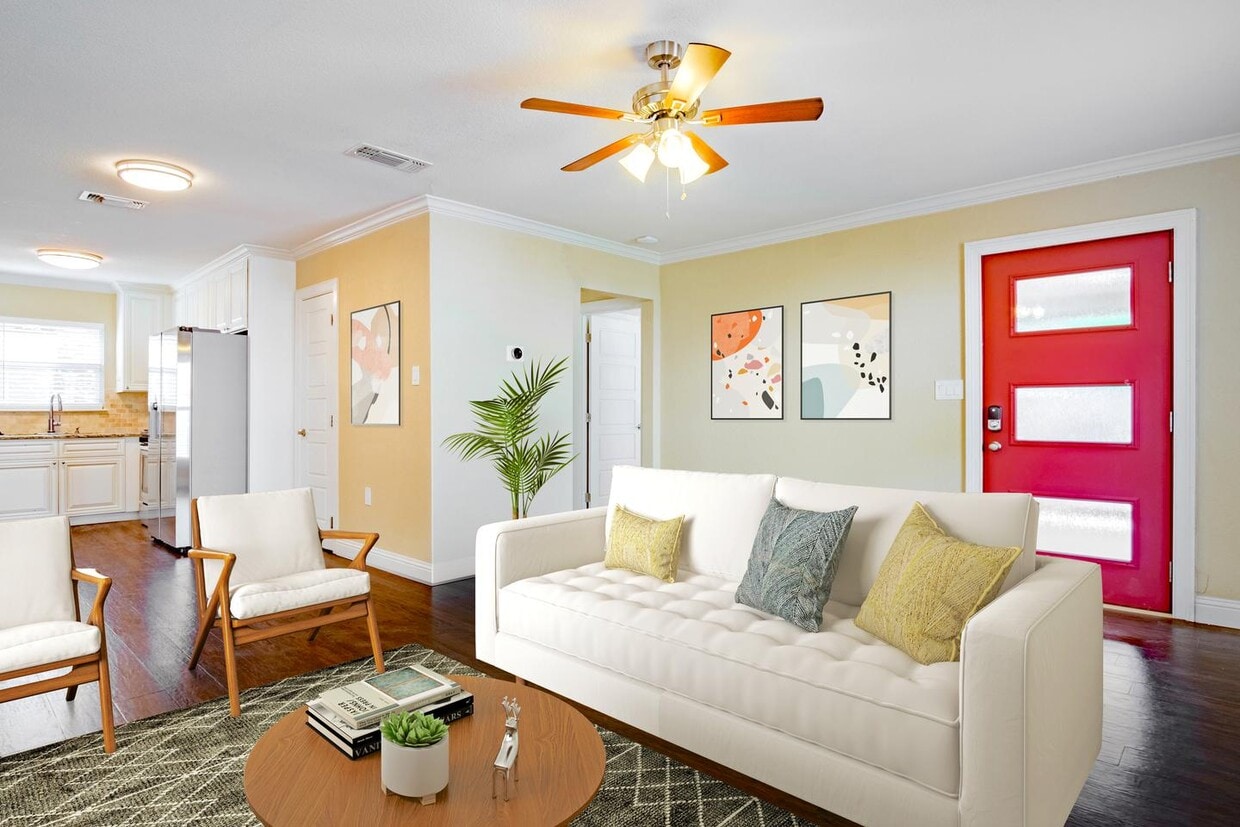 Foto principal - Updated West Fort Worth home with large ya...