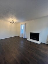 Building Photo - 292 D Donna Dr