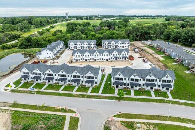 Foto aérea - Townhomes at Creekside
