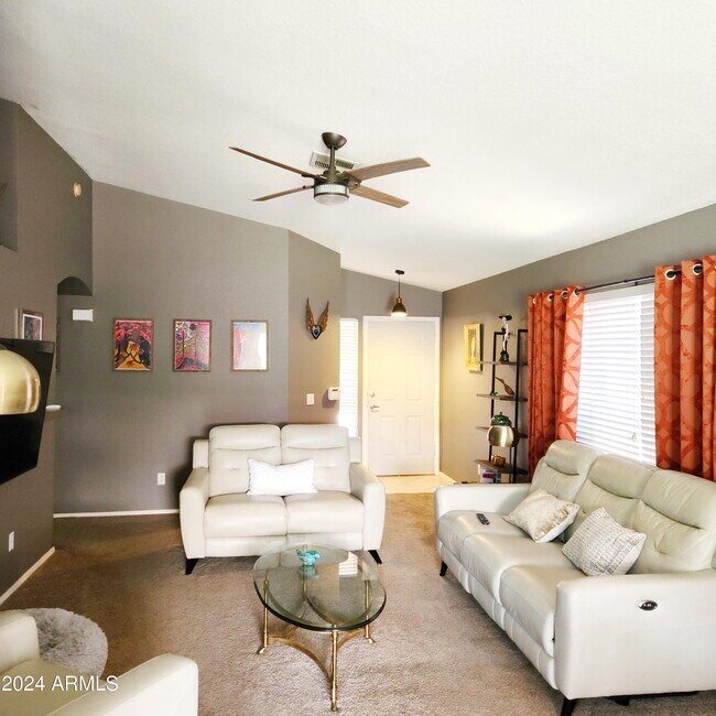 Foto del edificio - 4825 W Piute Ave