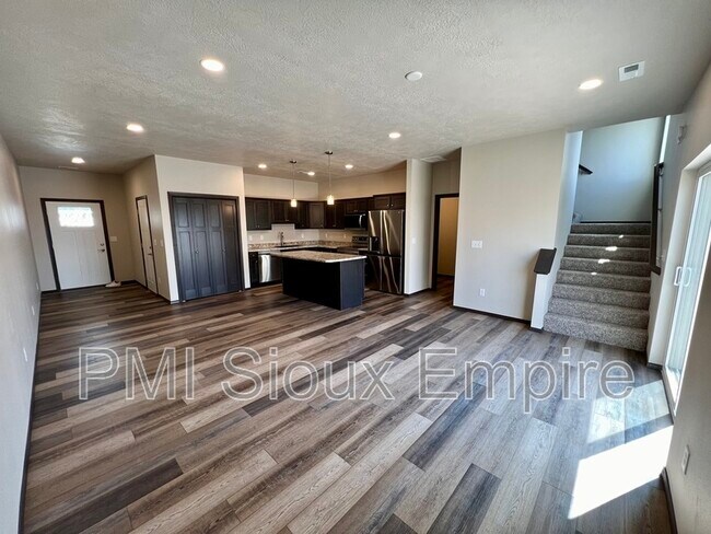 Foto del edificio - 5927 S Whisper Creek Pl