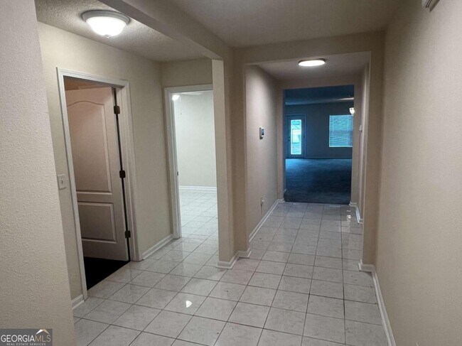 Foto del edificio - 239 Brooklet Cir
