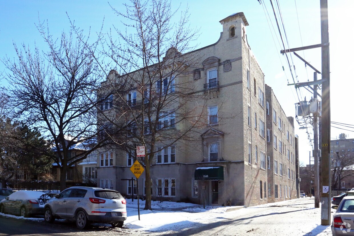 Building Photo - 1145 W Morse Ave