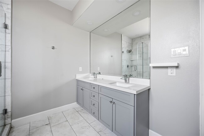 Foto del edificio - 708 Schwartz St