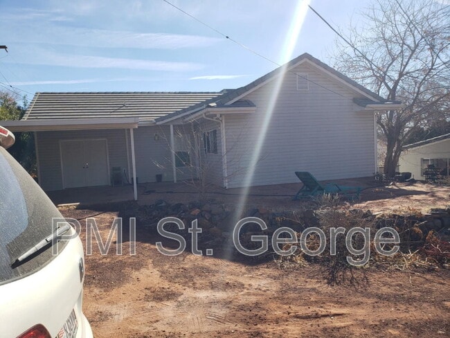 Building Photo - 288 W Diagonal