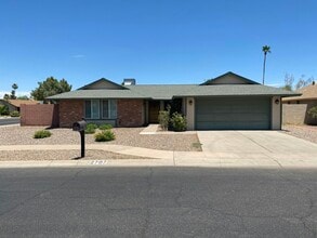 Building Photo - 2707 S Flint Cir