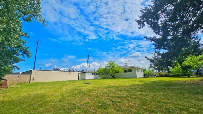 Photo - 4 Bed 1.5 Bath Single Family Home in Renton