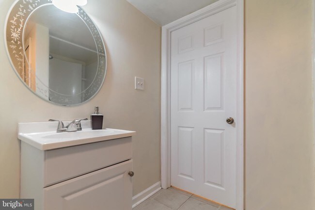 Foto del edificio - 724 Woodland Ave