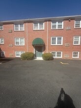 Building Photo - 210 Hillside Ave