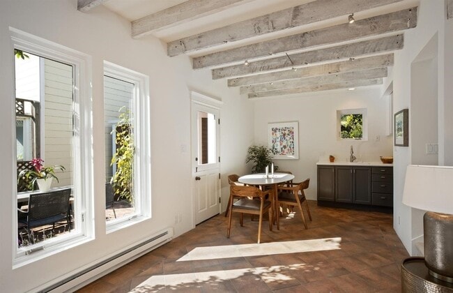 Foto del edificio - 2548 Pine St