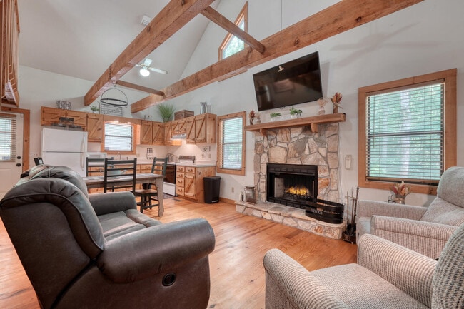 Building Photo - 121 Hawks Nest Ln