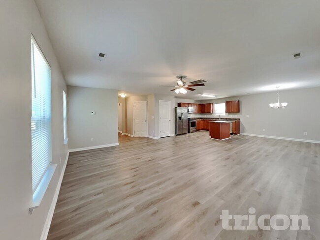 Building Photo - 47 Hallow Oak St