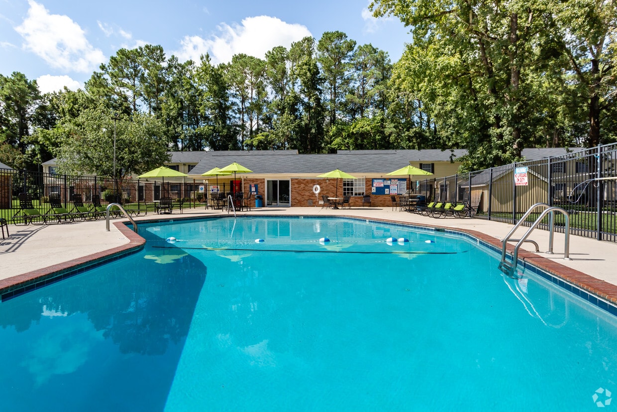 Colony Village Apartments New Bern, NC