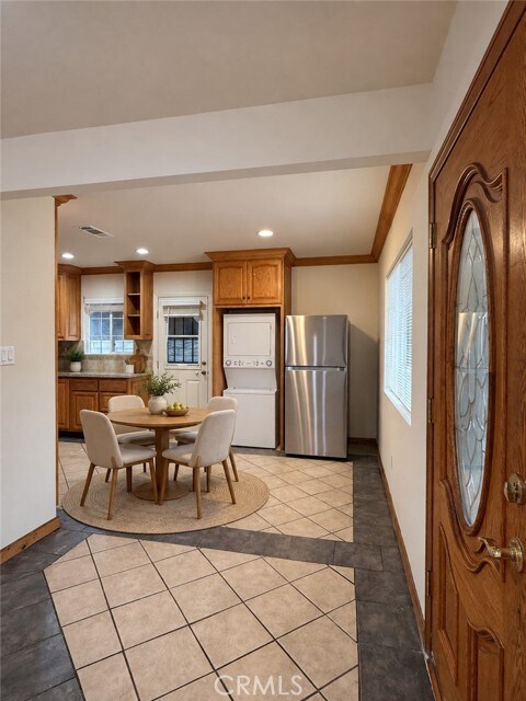 Foto del edificio - 7881 Claybeck Ave