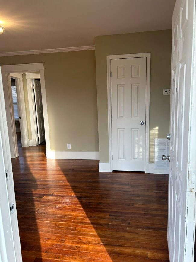 Building Photo - 404 Delaware Ave