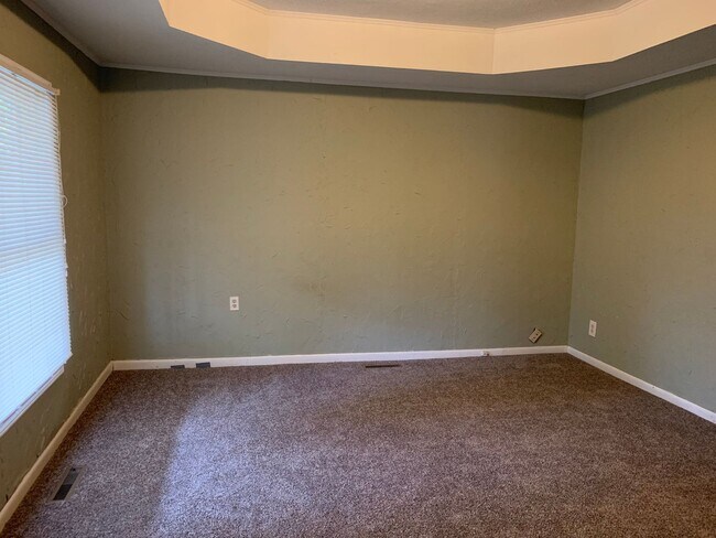 Foto del edificio - 3 bedroom, one bathroom home located in Jo...