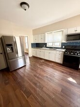 Building Photo - 2855 N Hubbard St