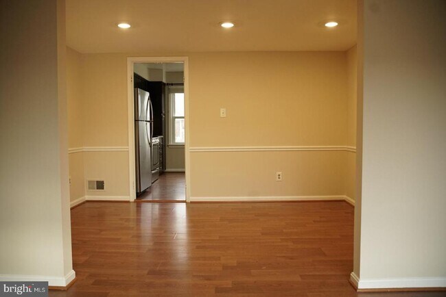 Foto del edificio - 9105 Suede Ct