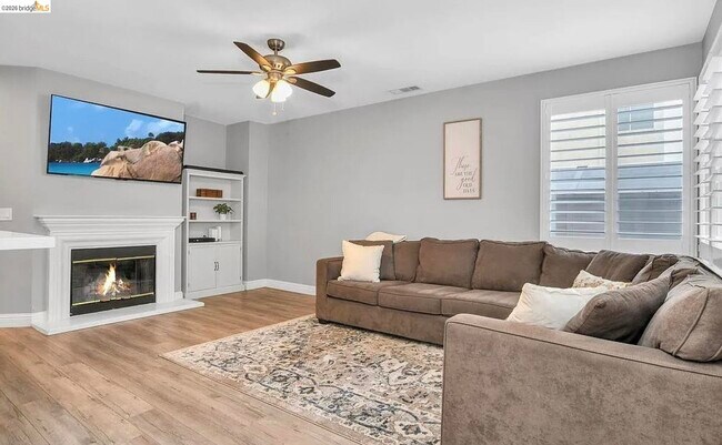 Foto del edificio - 4010 Goleta Pl