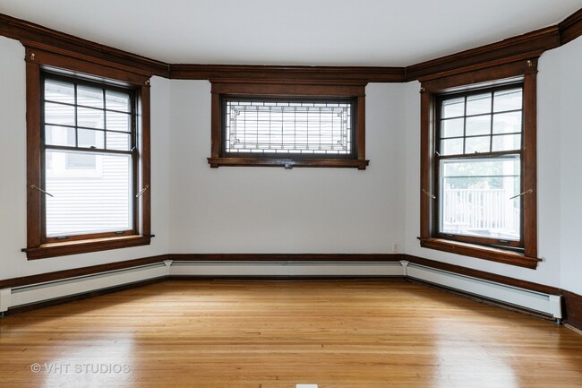 Building Photo - 2525 N St Louis Ave
