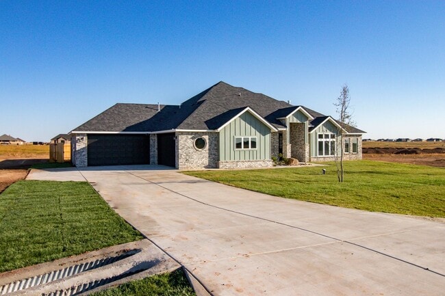 Building Photo - 10100 Aster