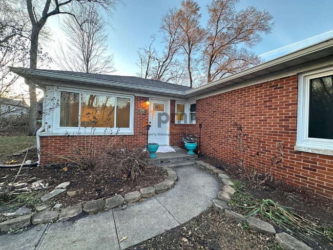 Foto del edificio - 1506 Rumely St