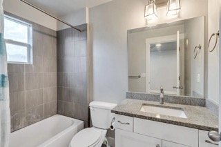 Foto del edificio - 691 Horizon Dr