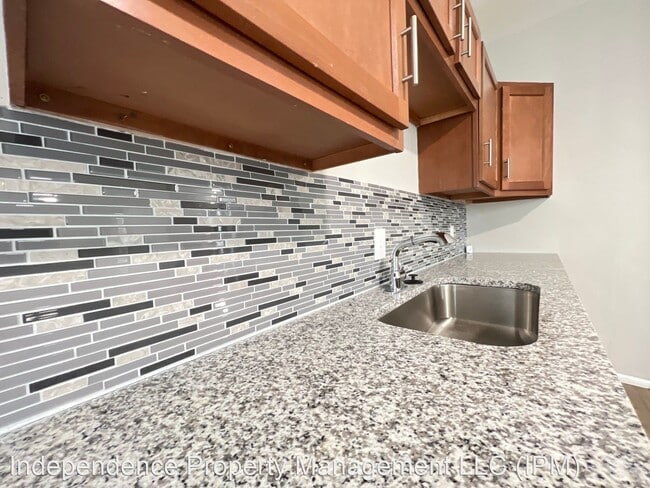 Foto del edificio - 4 br, 2.5 bath House - 4433 Colerain Ave