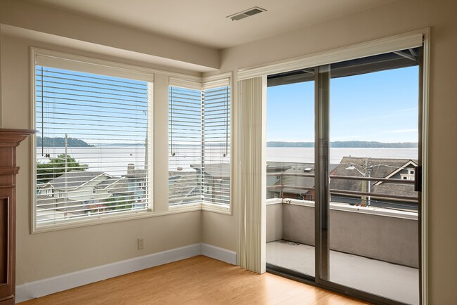 corner view - 4222 Beach Dr SW